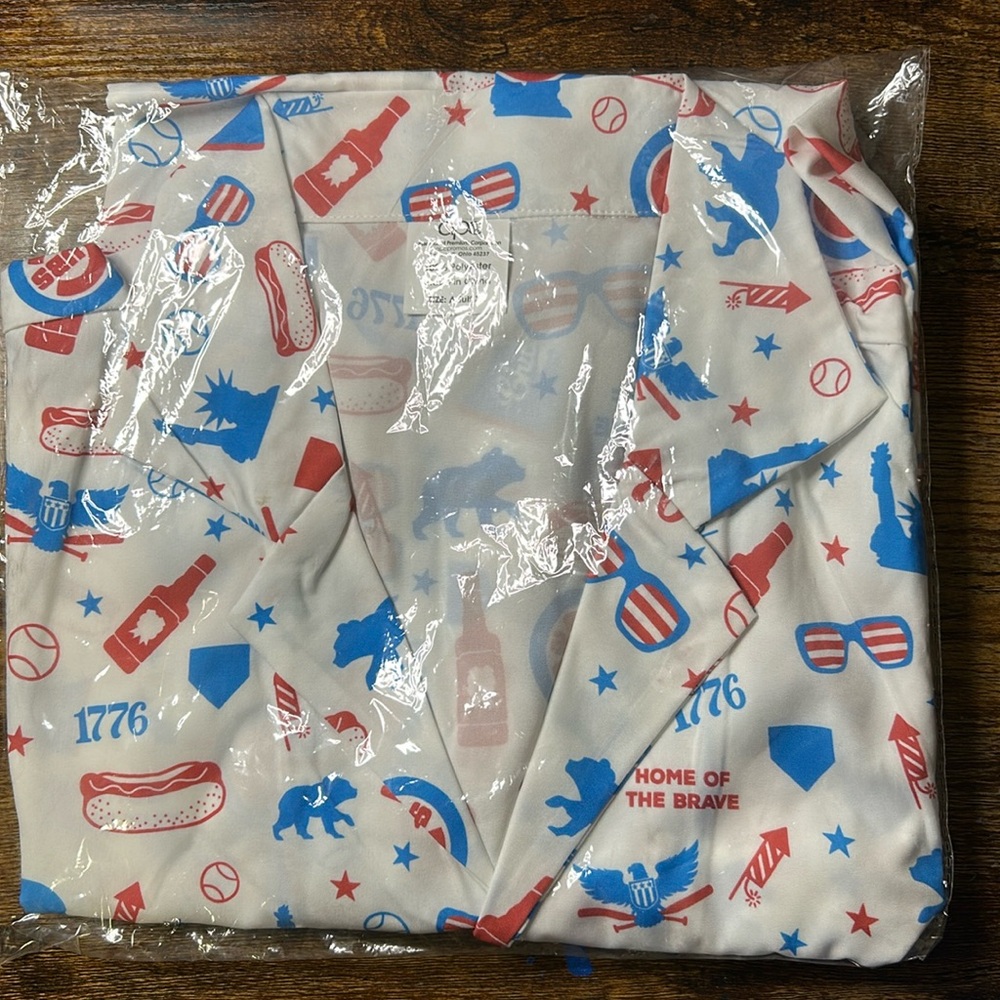 Chicago cubs 4th of July summer lightweight button down shirt XL